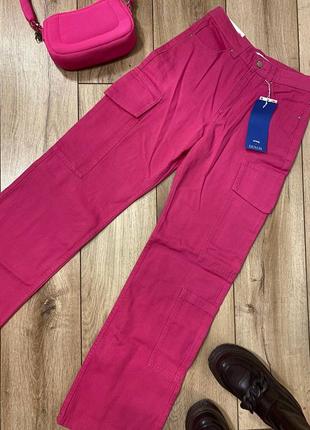 Розовые джинсы. р. 34. sinsay.