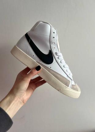 Жіночі шкіряні кросівки nike blazer mid vintage 77 white