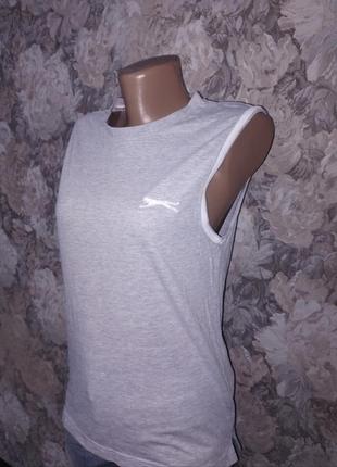 Фирменная спортивная майка