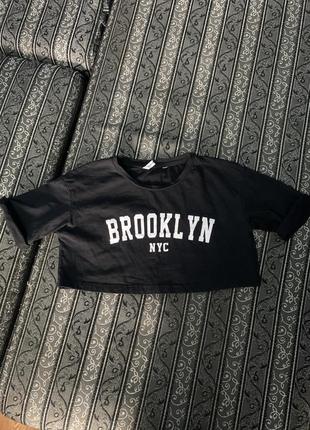 Топ, укороченная футболка, с надписью brooklyn, shein, размер хс