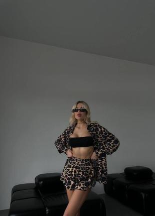 Леопардовый женский костюм