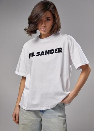 Трикотажная женская футболка с надписью jil sander.