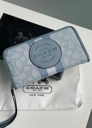 Кошелек coach dempsey large wallet in signature jacquard blue