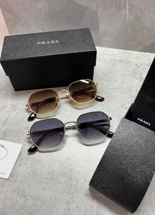 Окуляри prada