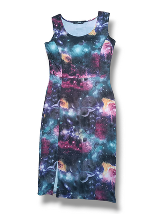 Платье с космическим галактическим принтом платье приталенное