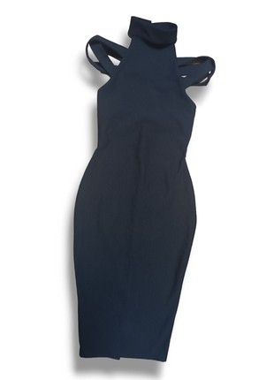 Чорна вишукана обтчгуюча сукня з коміром