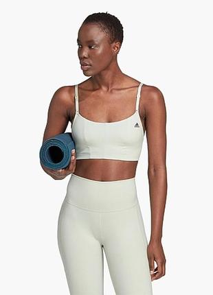 Спортивний бюстгальтер для йоги adidas yoga studio light support bra