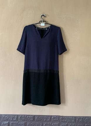 Строга двохколірна сукня плаття міді  розмір s m синьо чорного кольору