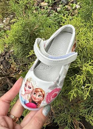 Туфли ледяное сердце белые