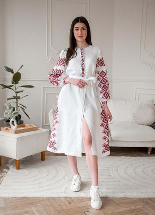 4653 біла лляна сукня довжиною міді з поясом з сімейної колекції "мозаїка"