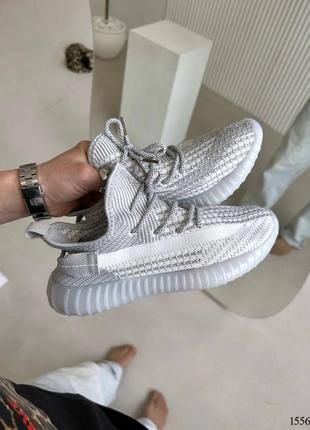 Кроссовки под изе буст adidas yeezy boost