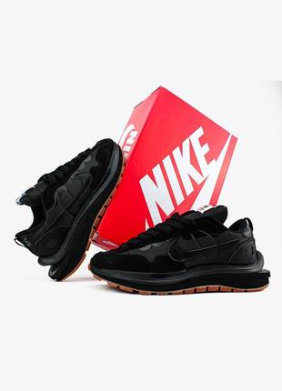 Чоловічі кросівки nike sacai vaporwaffle black gum найк чорного кольору