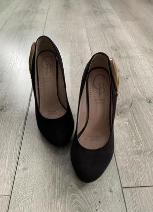 Замшеві туфлі італія чорного кольору натуральна замша розмір 37 стелька 24 см