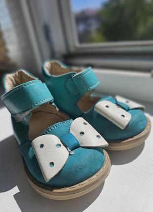 Ортопедичні босоніжки 20