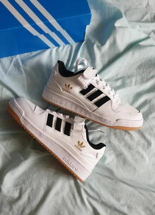 Женские кроссовки adidas forum low
•white black•