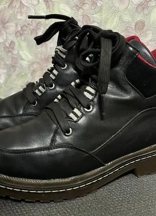 Шкіряні чобітки