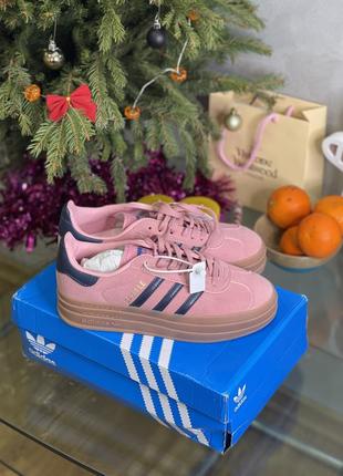 Продам розовые adidas gazelle bold