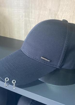 Бейсболка з кільцями