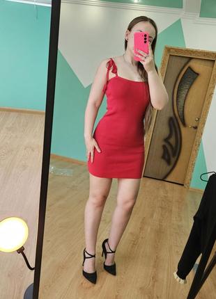 Красное облегающее мини платье