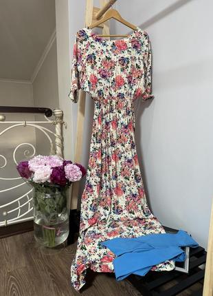 Гарне плаття від дизайнера андре тана