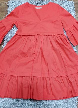 Шикарне платье twinset
цвет кораловий midi расклешённая.