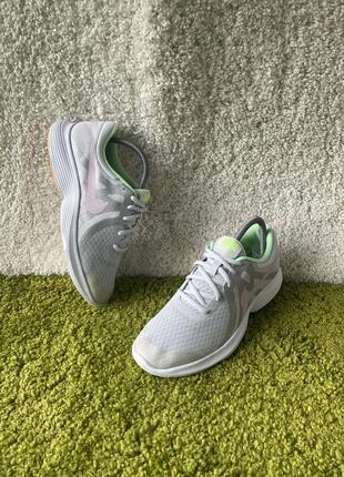 Кроссовки nike revolution 4