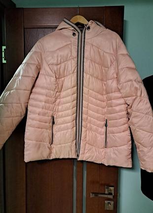 Демисезонная розовая куртка 20 размера