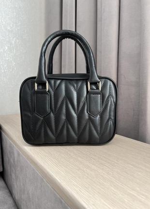 Элегантная черная женская сумка