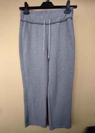 Спортивные штаны