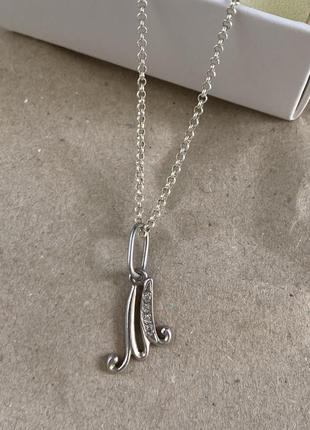 Серебряная подвеска буква м на тонкой цепочке