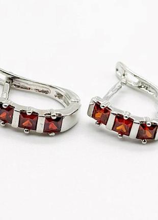 Серебряные серьги с фианитами