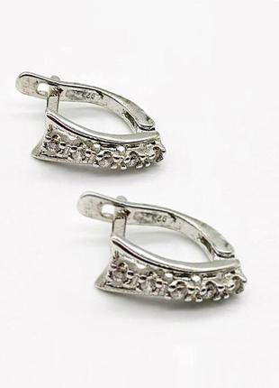 Серебряные серьги с фианитами