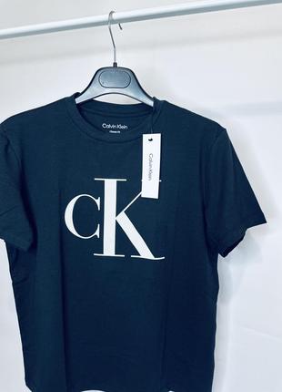 Футболка calvin Nylon