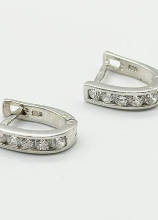 Серебряные серьги классические с белыми фианитами