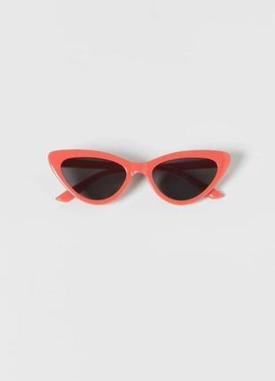 Сонцезахисні окуляри фірми zara (розмір l (10-14 років))