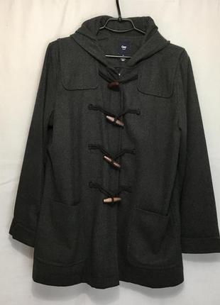 Серое пальто gap с капюшоном
