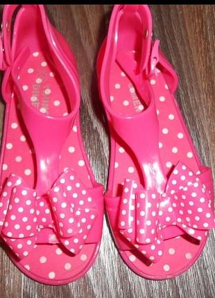 Босоножки 27 г.