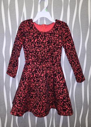 Праздничное платье красное в черный бархатный принт