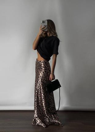 Трендовая атласная юбка макси леопардовый принт