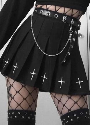 Короткая юбка-шорты,с крестами,готический стиль
