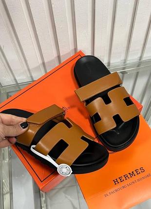 Шкіряні жіночі шльопанці в стилі hermes