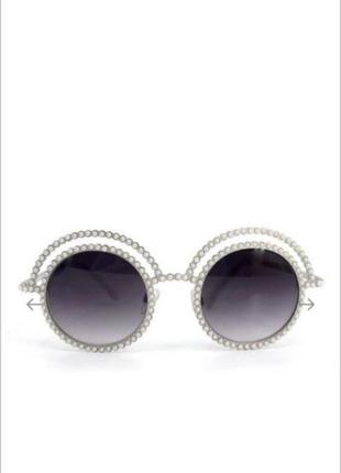 Солнцезащитные очки model perle