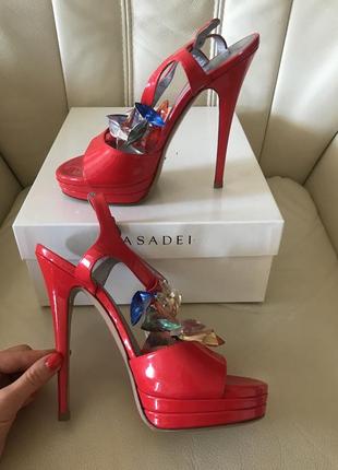 Шикарные босоножки casadei