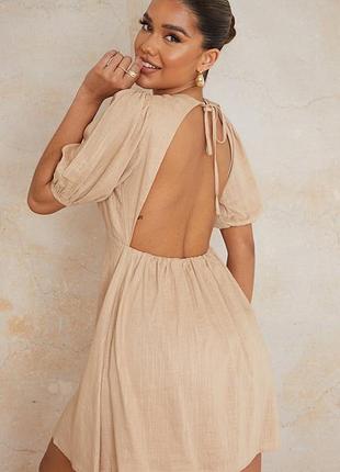 Льняное платье с открытой спиной prettylittlething