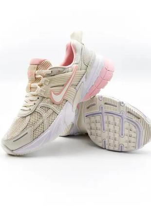 Nike runtekk (beige &amp; pink)