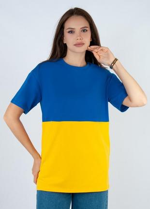 Стильная двухцветная футболка