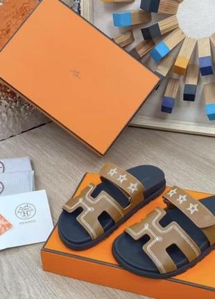 Шльопанці hermes