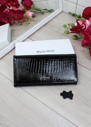Жіночий стильний та якісний гаманець з натуральної шкіри чорний лак