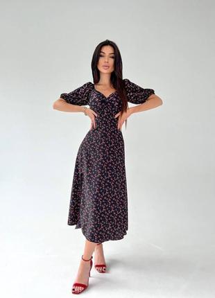 Красива ніжна ошатна літня жіноча сукня міді квітковий софт принт з коротким рукавом з розрізом на нозі