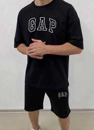 Чоловічий костюм gap ( шорти+футболка)